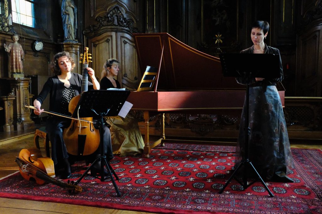 artemisia consort